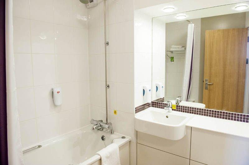 Premier Inn Haydock Park/M6 J23 Warrington Zewnętrze zdjęcie