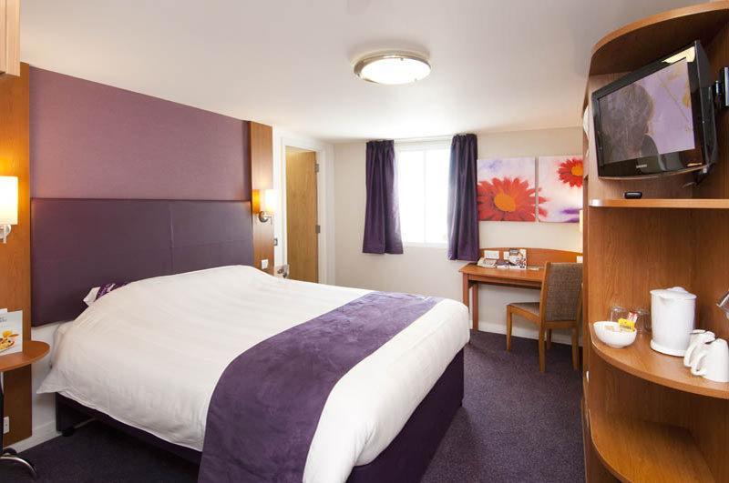 Premier Inn Haydock Park/M6 J23 Warrington Zewnętrze zdjęcie